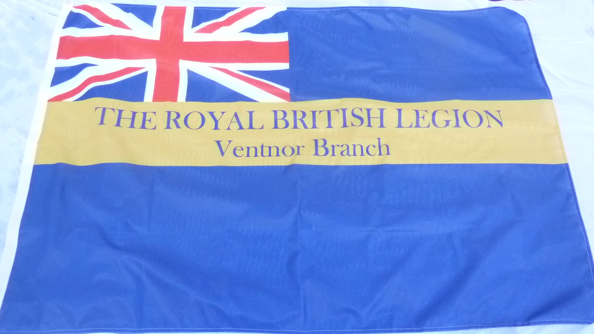 3x2' Table Flag.Free P&P Guernsey Flag Choice of Polyester 5x3' Hand Flag